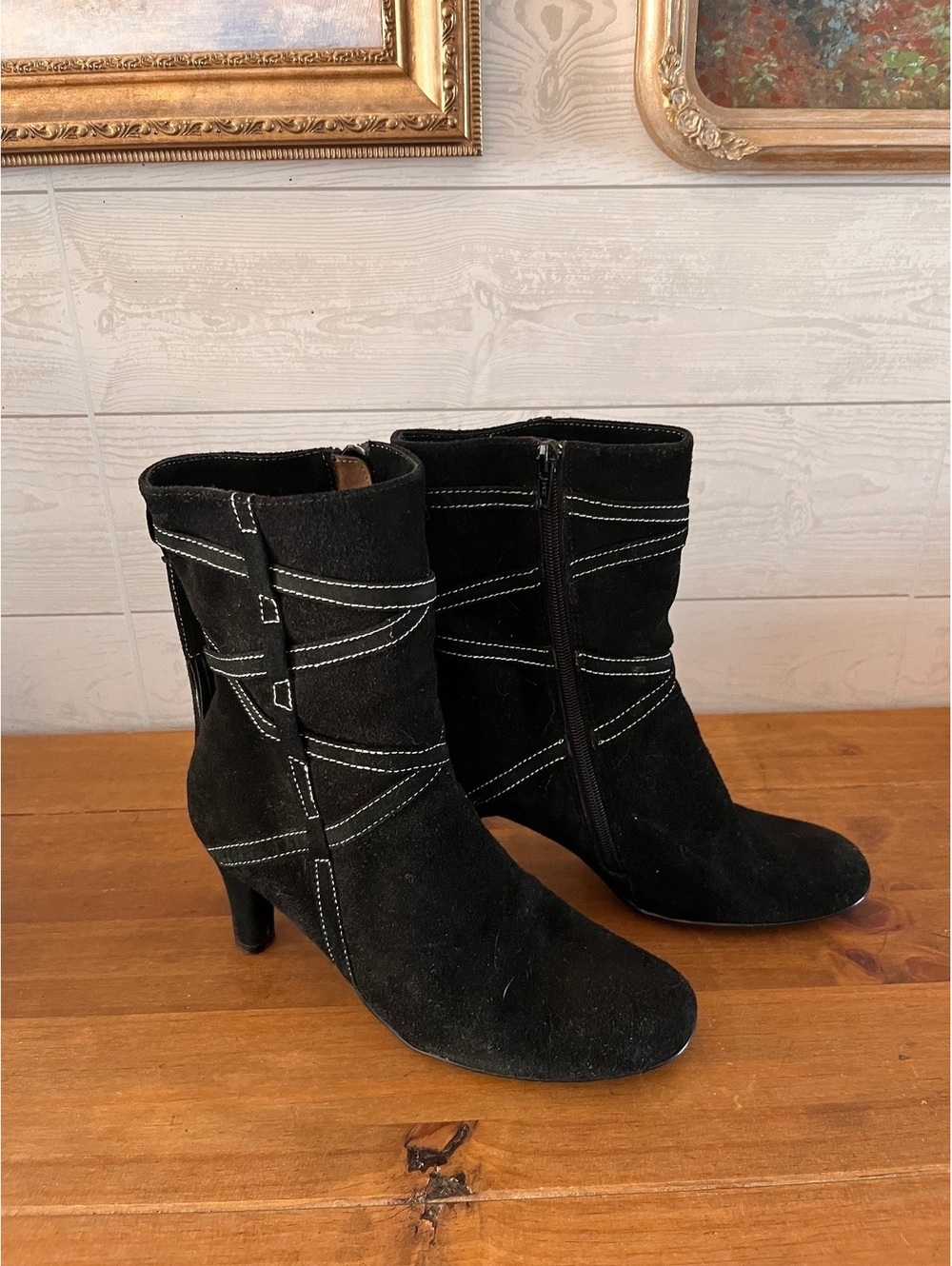 Bisou Bisou by Michele Bohbot "Milos" Black Suede Tassel Boots - Size 7.5